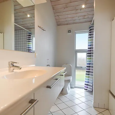 Holiday home 3 Bedroom Lovely In Romo