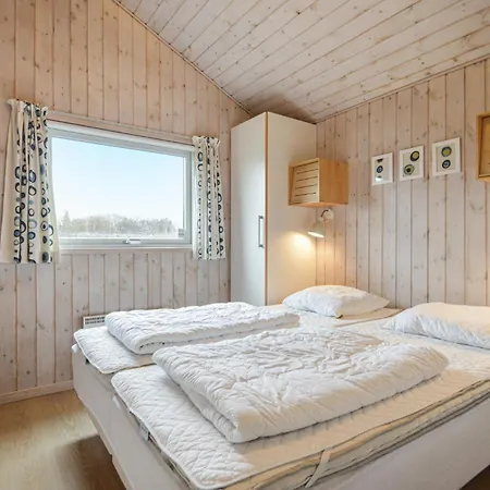 3 Bedroom Lovely Home In Romo