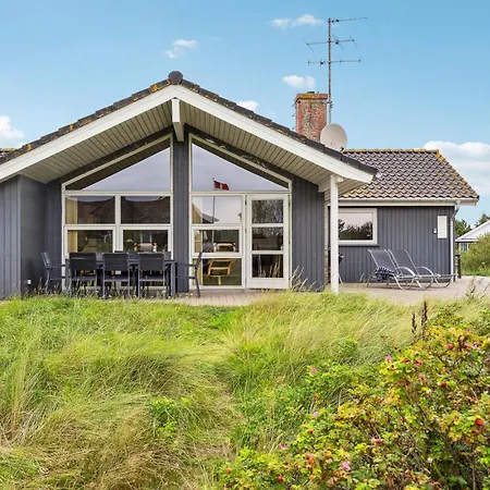 Nyaraló Lakolk Xi *